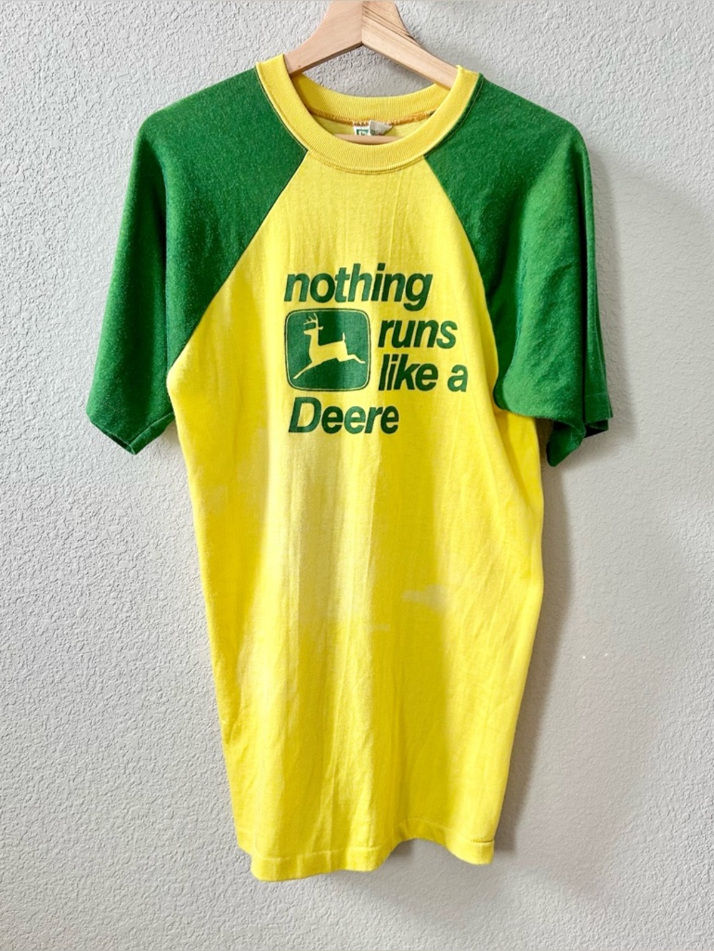 Vintage John Deere 1970's "Nothing Runs Like a Deere" Shirt Large, Yellow. Green